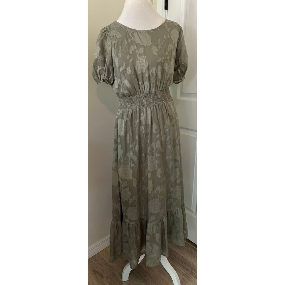 NWT Medium Petite Les Serein Green Midi Dress Short Sleeve Floral
